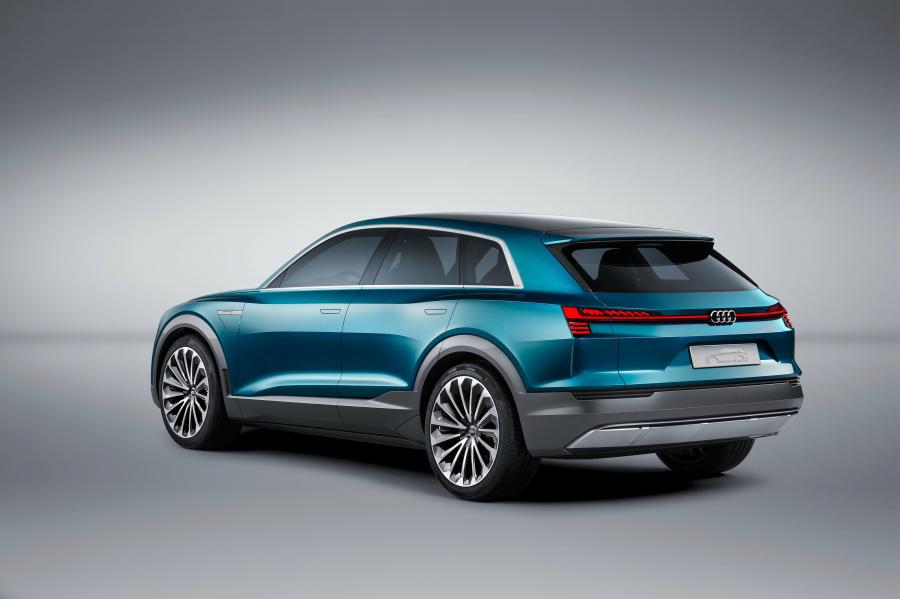  Audi e-tron Quattro Concept 2015 года  (фото 4 из 30)